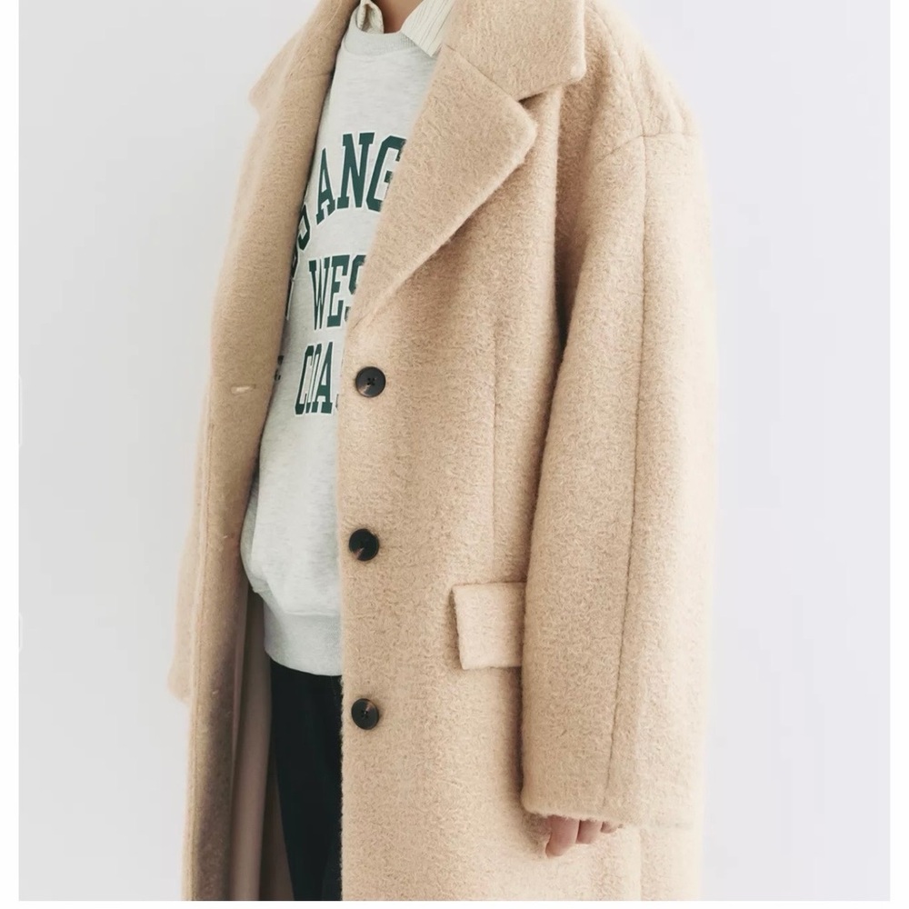 Pull and bear Long Coat Beige (bouclé) - Picture 3 of 9